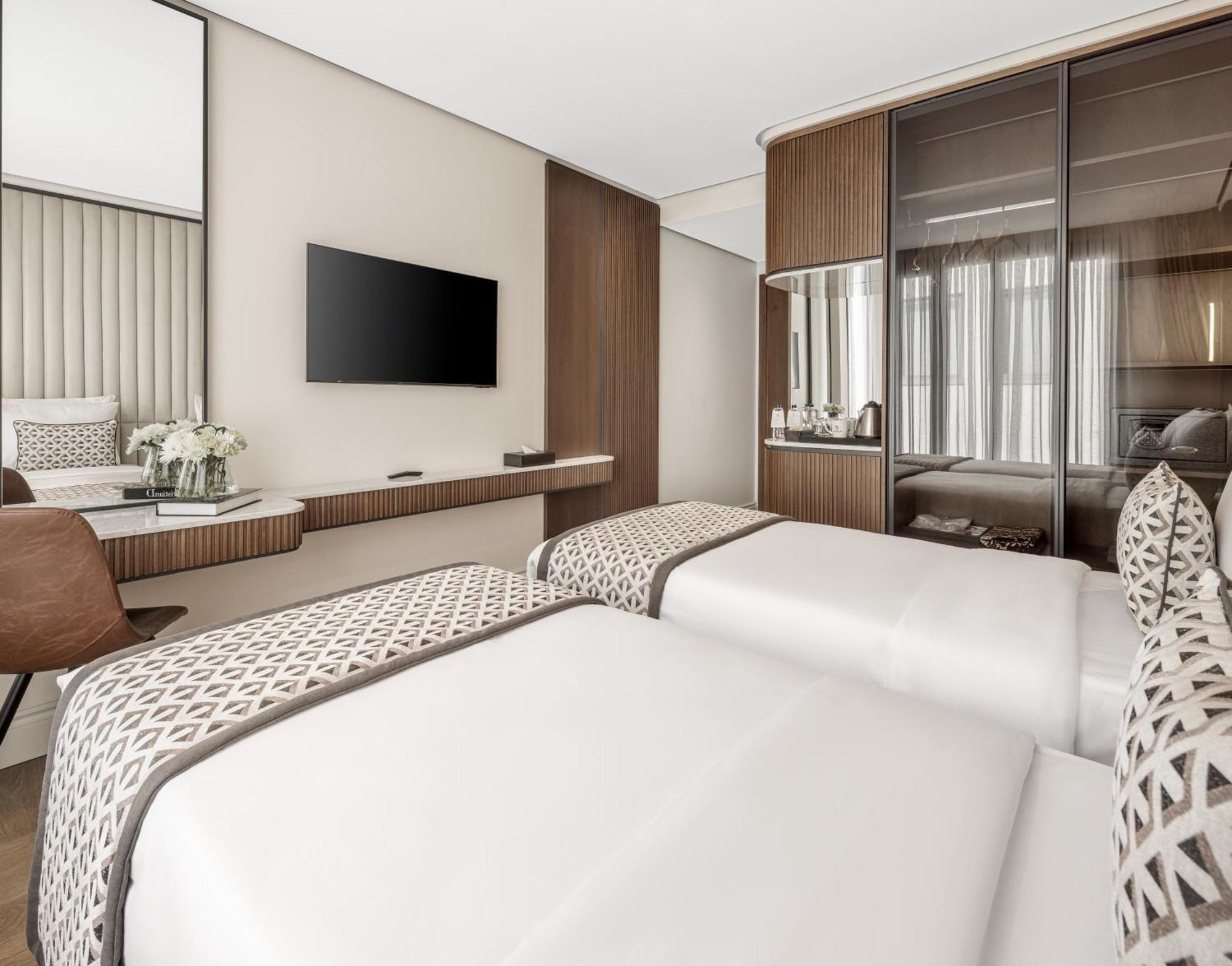 Dream Inn Karakoey Bosphorus Istanbul Exterior photo