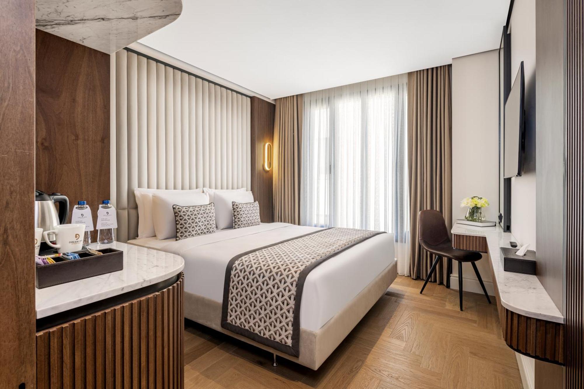 Dream Inn Karakoey Bosphorus Istanbul Exterior photo