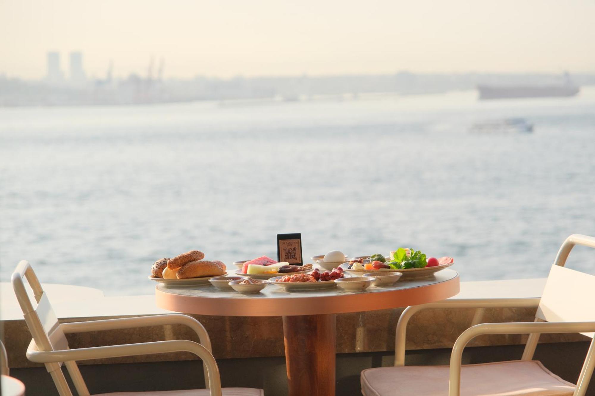 Dream Inn Karakoey Bosphorus Istanbul Exterior photo